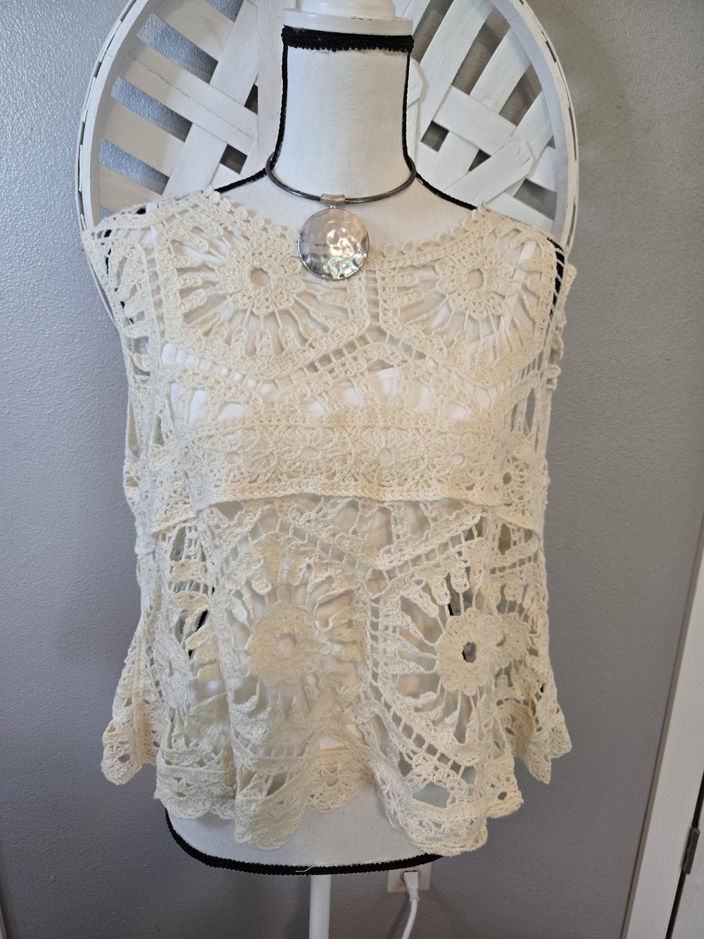Pol Open Knit Crochet Tank Top New - Picture 3 of 7